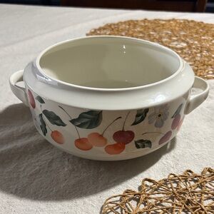 villeroy & boch porcelain serving bowl